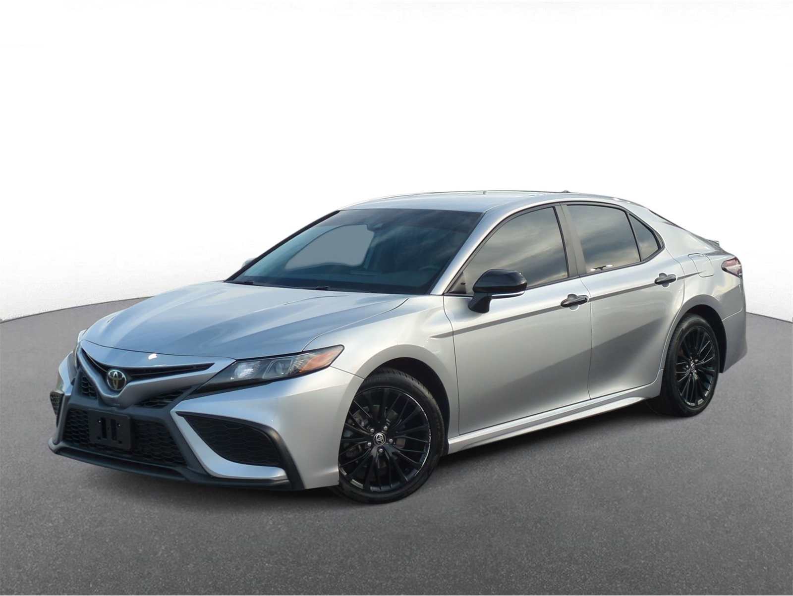 2022 Toyota Camry SE Nightshade's photo
