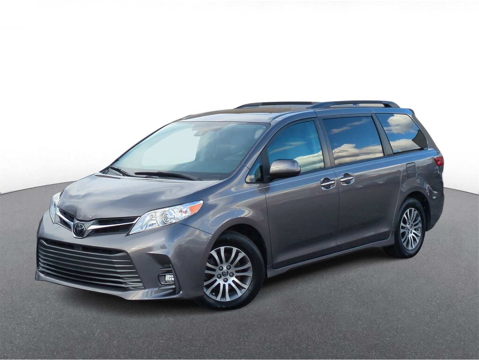2018 Toyota Sienna XLE