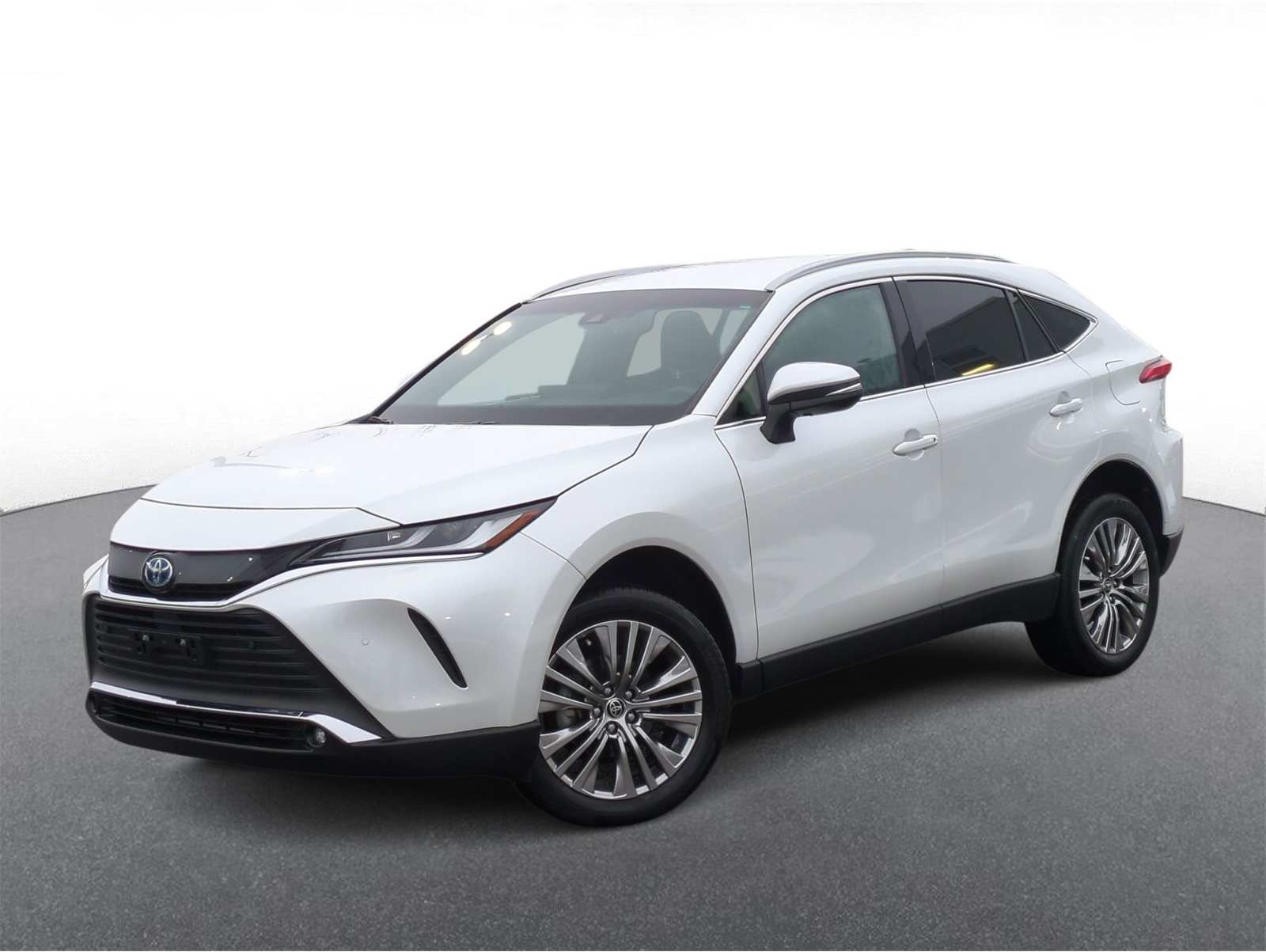 2024 Toyota Venza XLE's photo