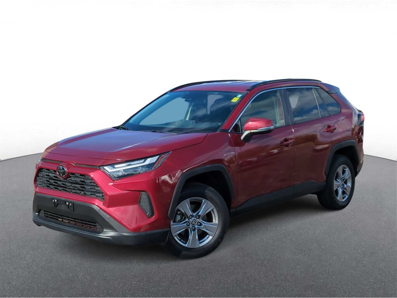 2023 Toyota RAV4 XLE's photo