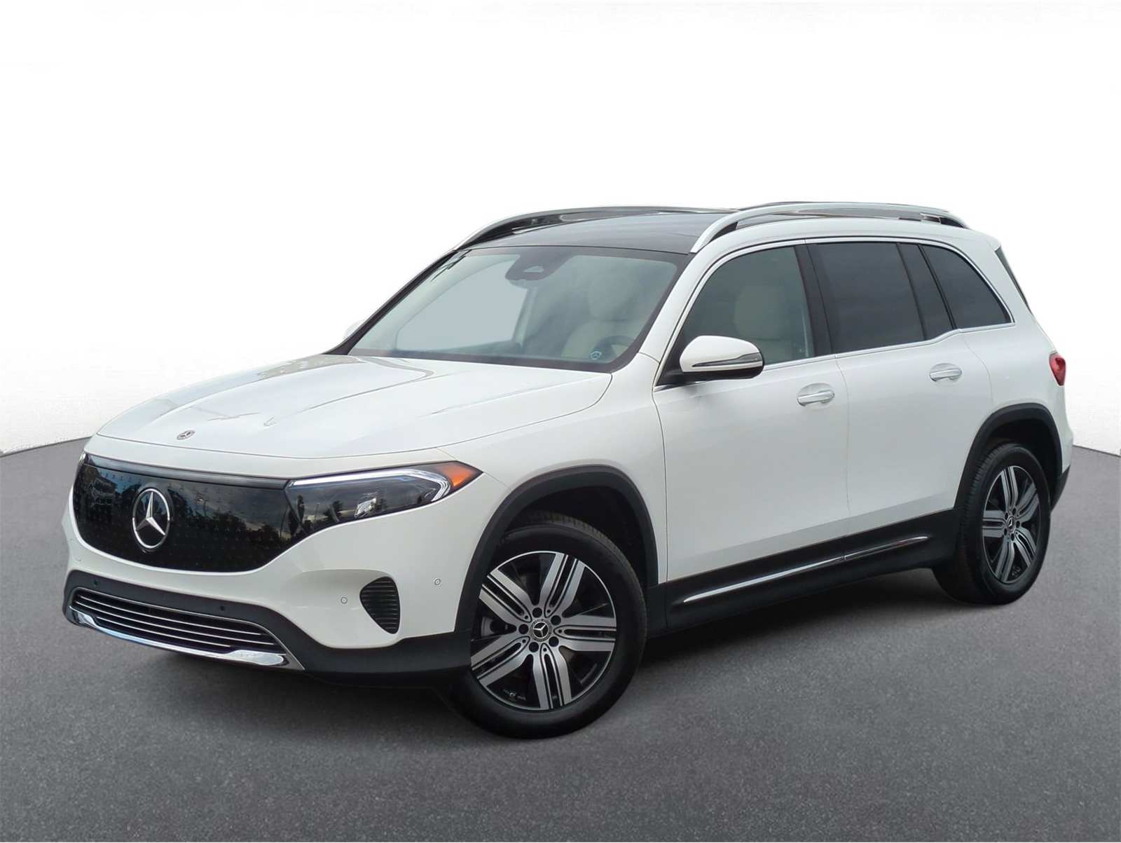 2025 Mercedes-Benz EQB Base's photo