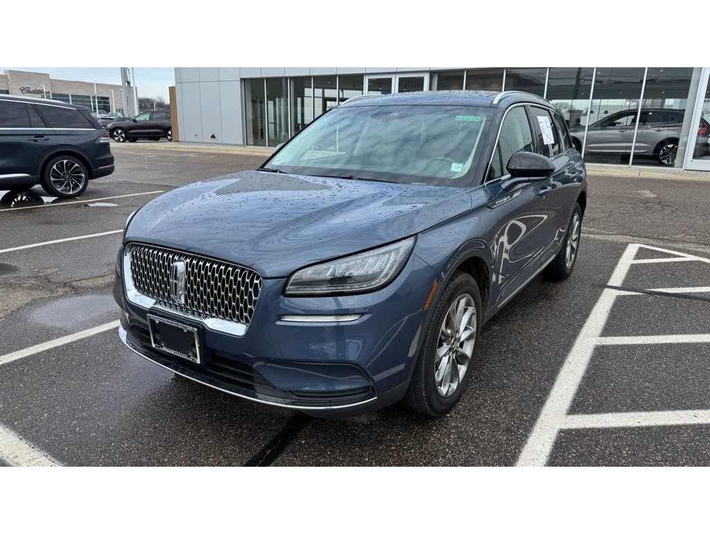2022 Lincoln Corsair Base