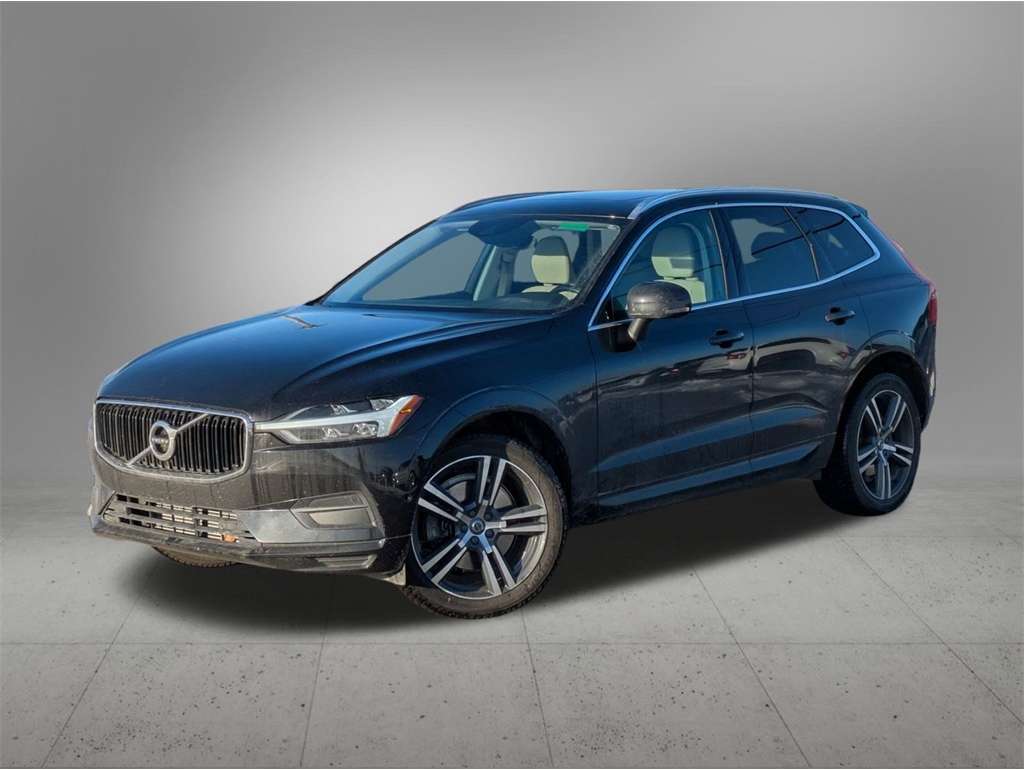 2019 Volvo XC60 Momentum's photo