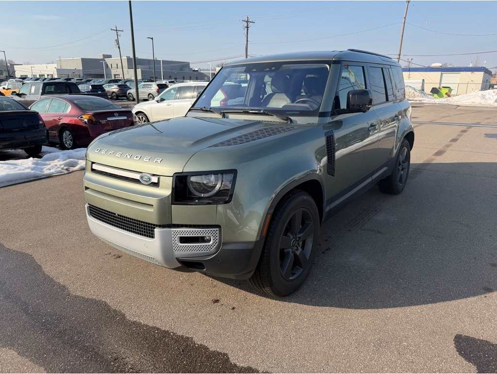 2022 Land Rover Defender SE