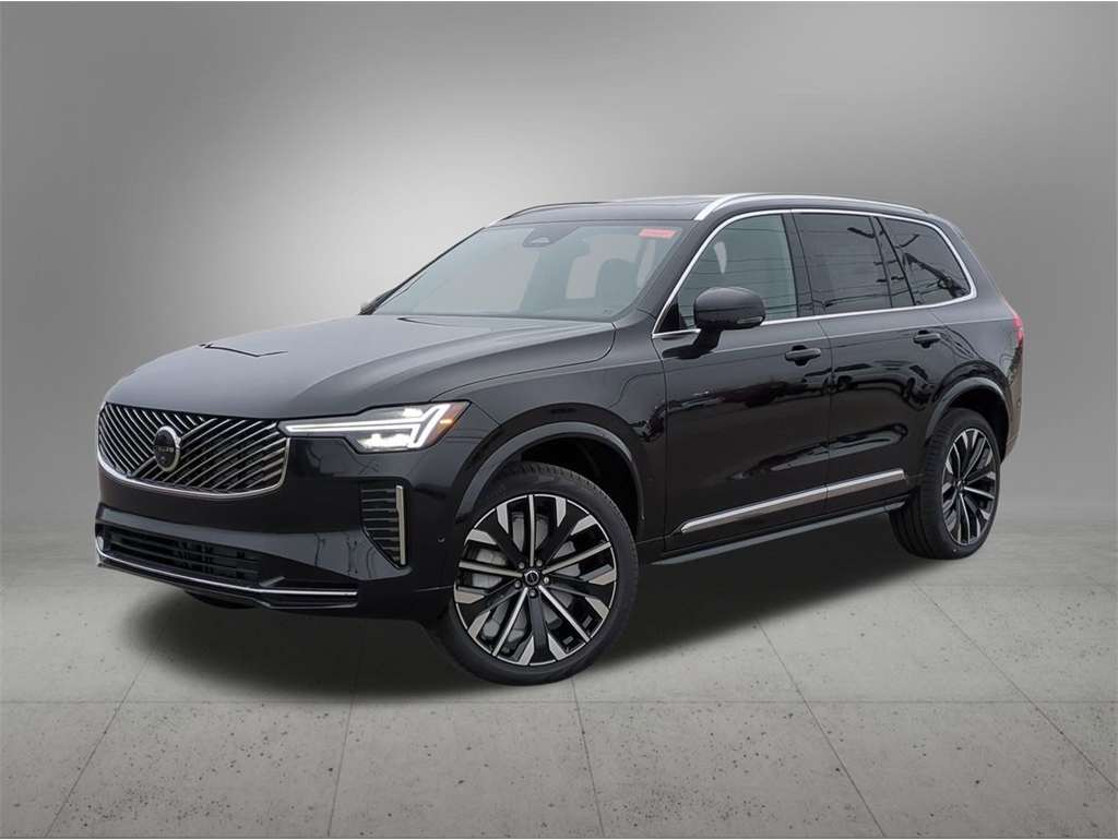 2026 Volvo XC90 Plus's photo