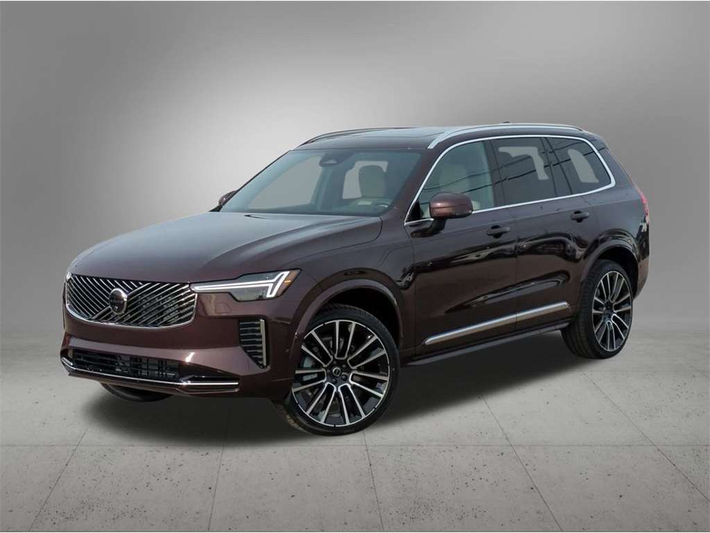 2026 Volvo XC90 Plus's photo