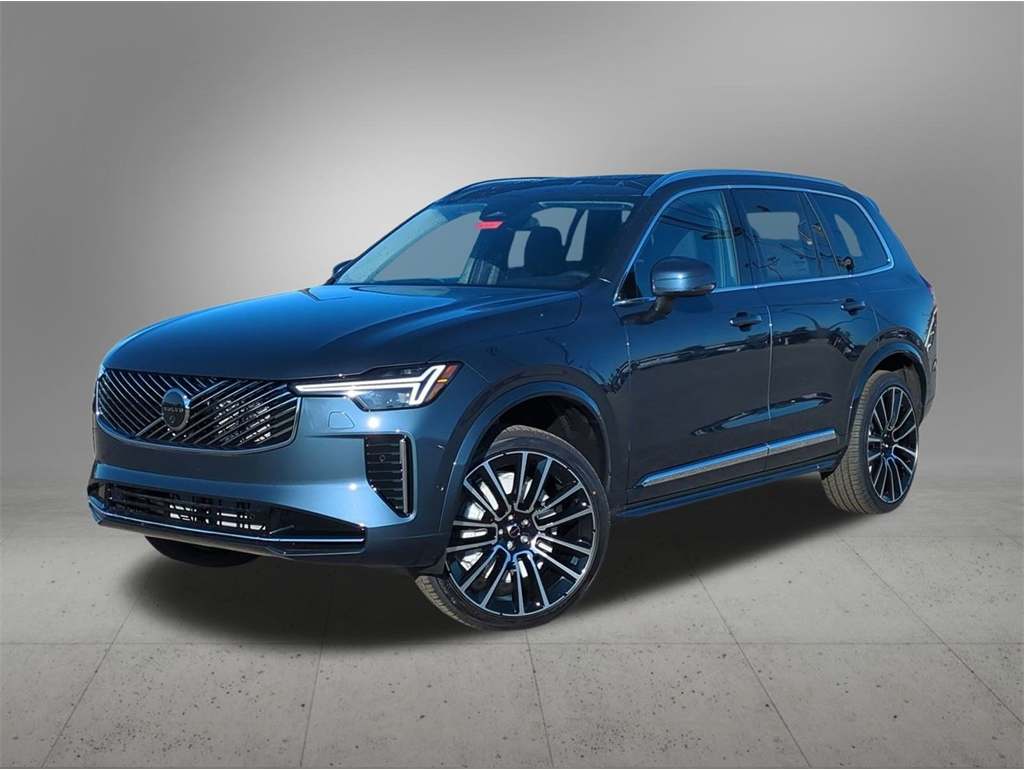 2026 Volvo XC90 Plus's photo