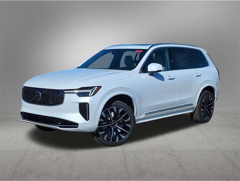 2026 Volvo XC90 Plus's photo