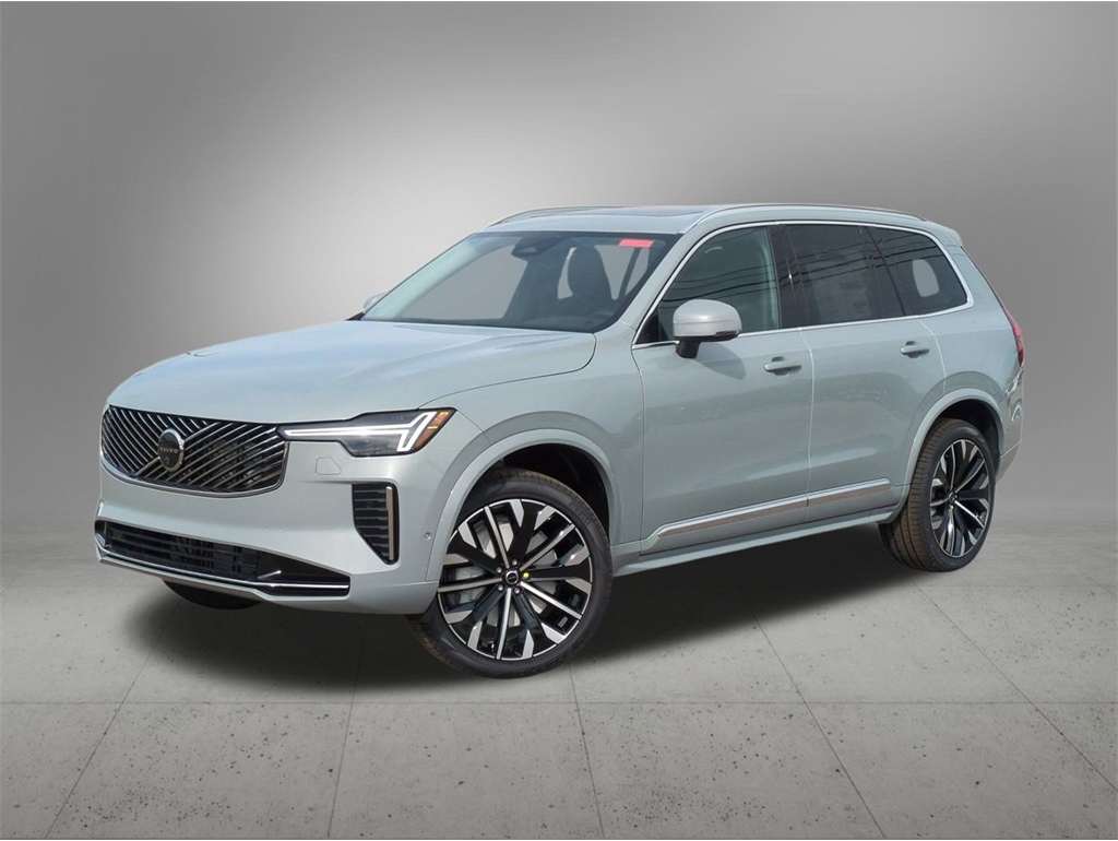 2026 Volvo XC90 Plus's photo