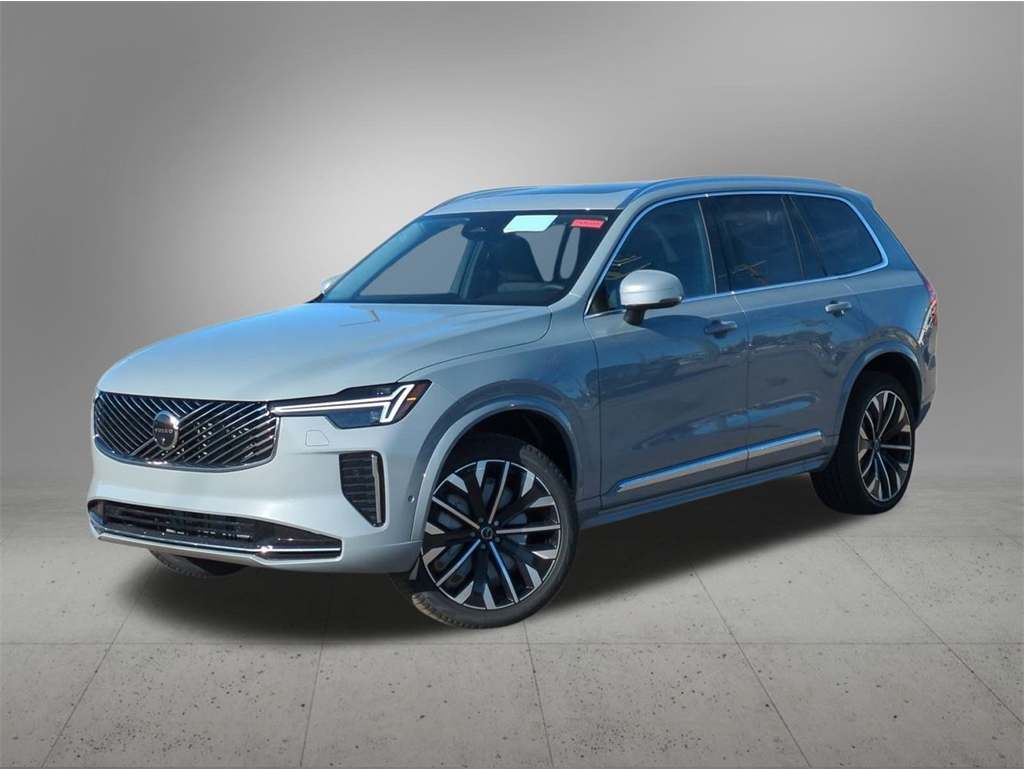 2026 Volvo XC90 Plus's photo