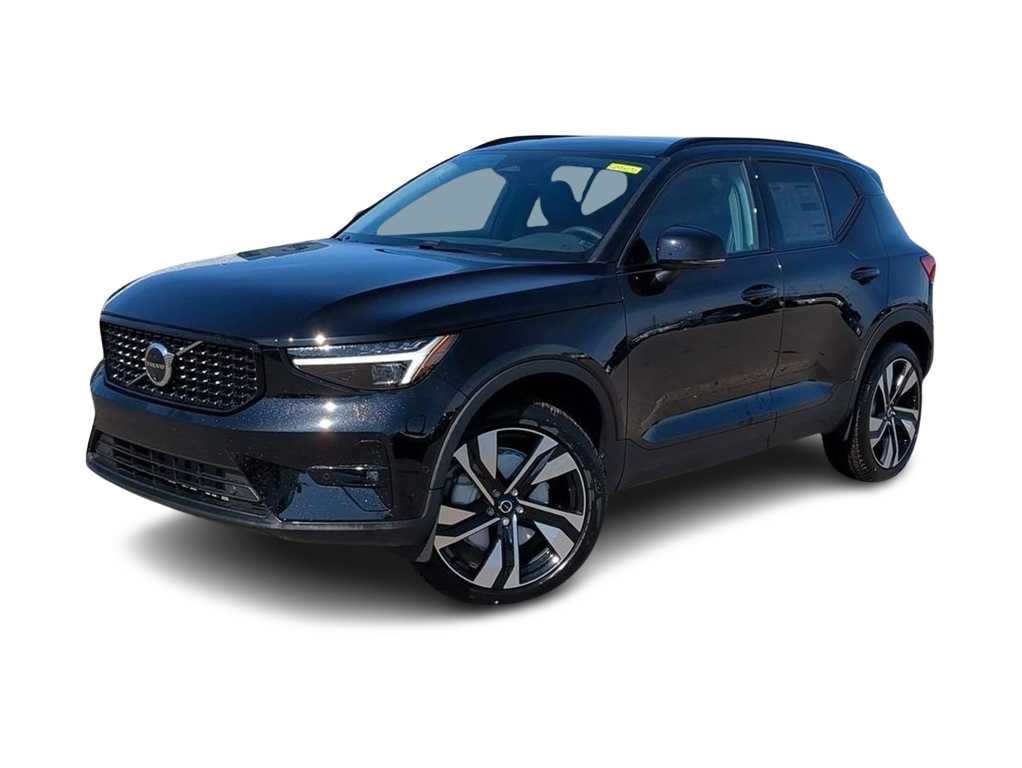 2025 Volvo XC40 B5 Plus -
                  Troy, MI
