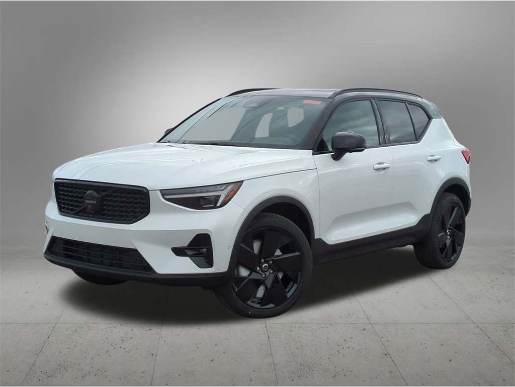 2026 Volvo XC40 Ultra Black Edition's photo
