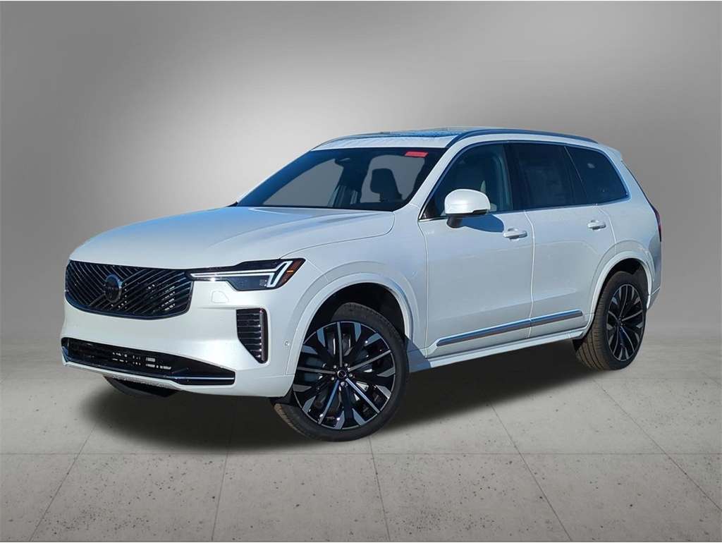 2026 Volvo XC90 Plus's photo