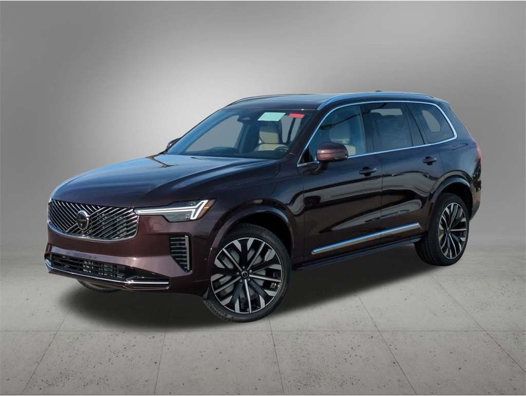 2026 Volvo XC90 Plus's photo