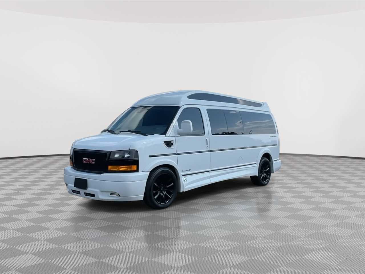 2019 GMC Savana Cargo Work Van's photo