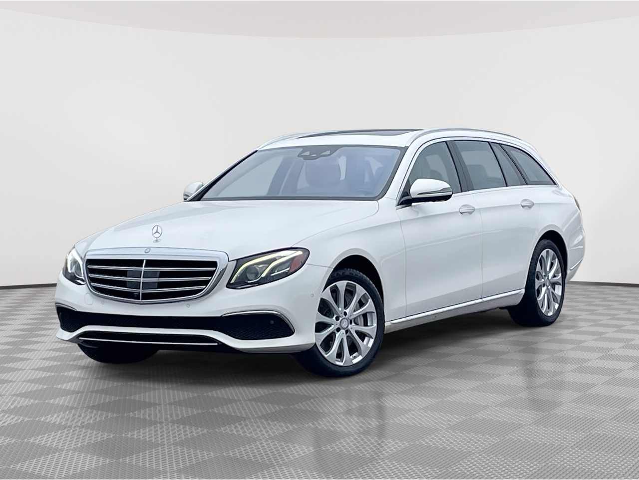 2017 Mercedes-Benz E-Class E400's photo