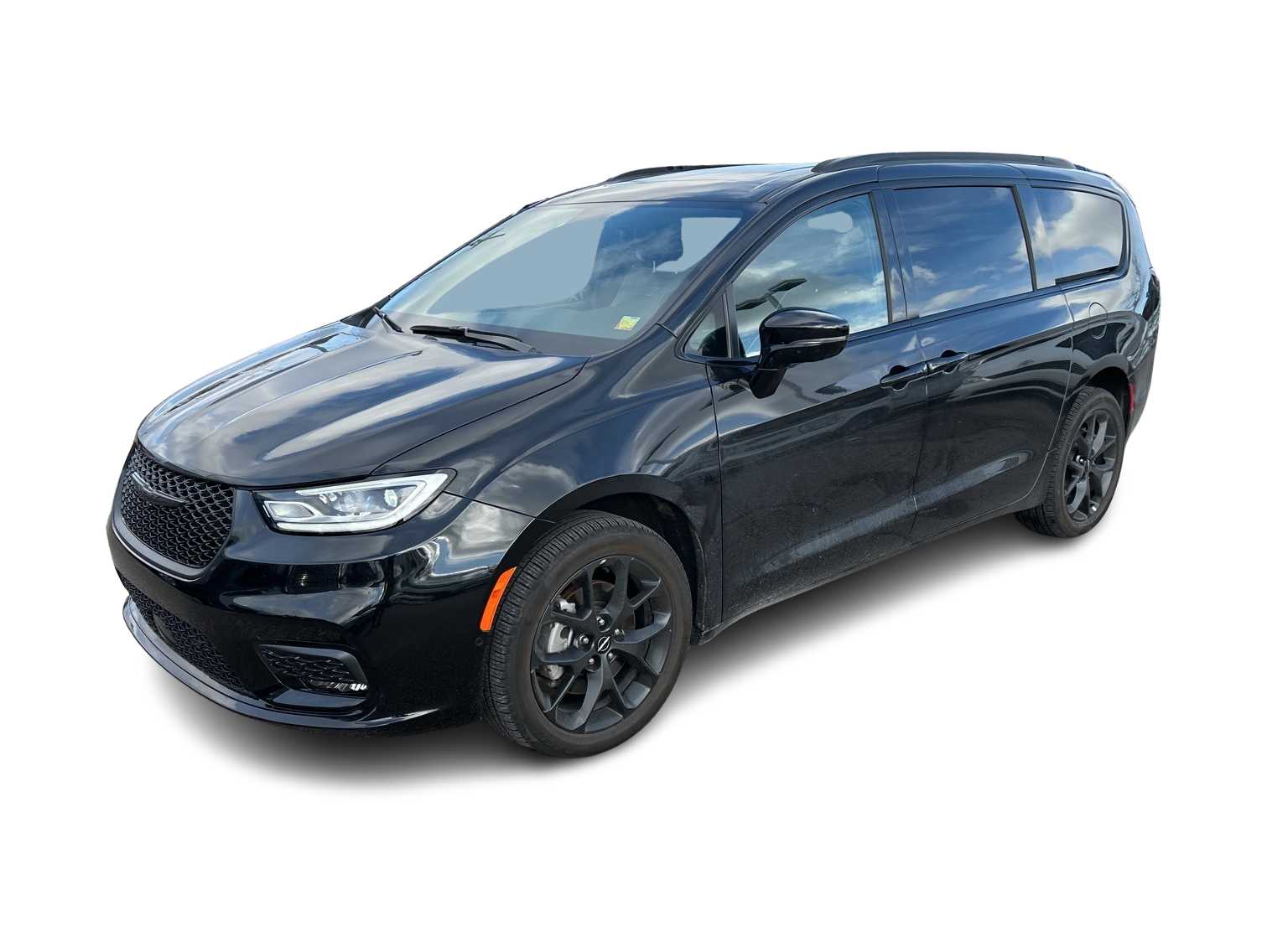 2023 Chrysler Pacifica Limited -
                Farmington Hill, MI