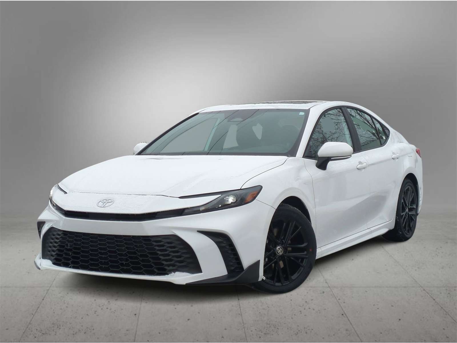 2026 Toyota Camry SE's photo