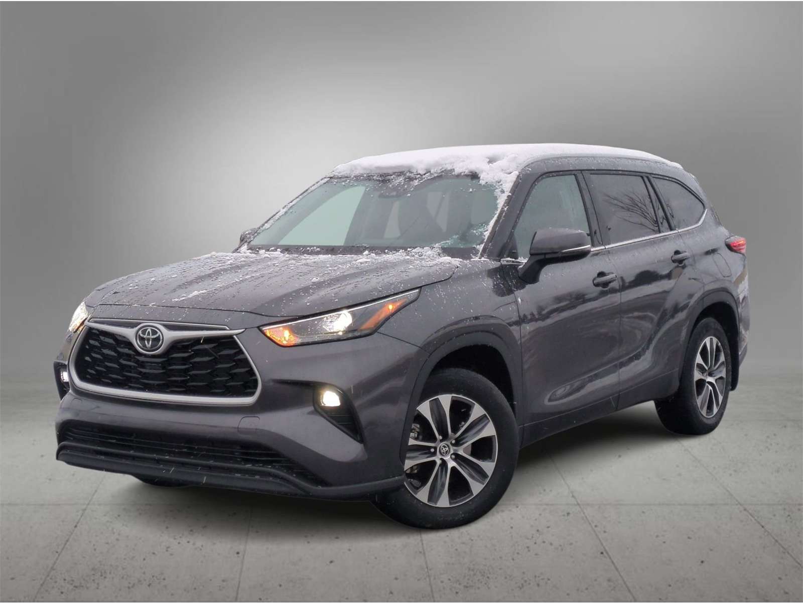 2022 Toyota Highlander XLE's photo