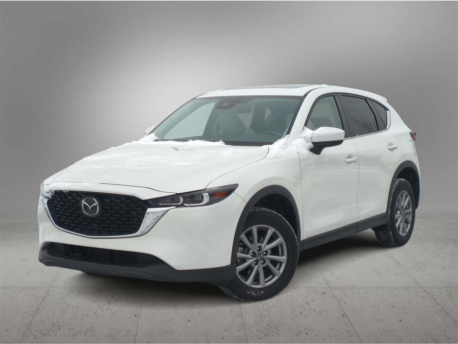 2023 Mazda CX-5 S Preferred package's photo