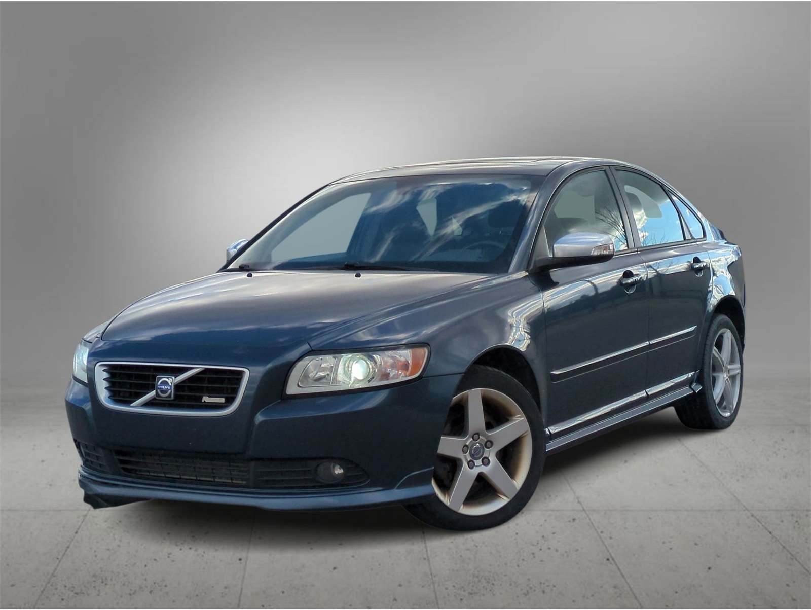2009 Volvo S40 R-Design's photo