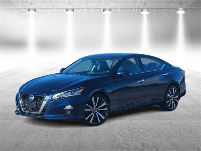 2022 Nissan Altima Platinum's photo
