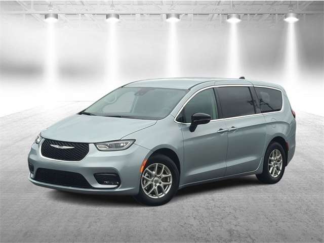 2024 Chrysler Pacifica Touring L's photo