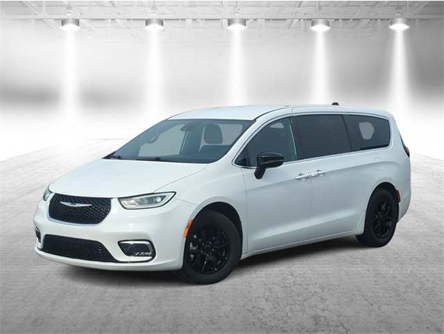 2024 Chrysler Pacifica Touring