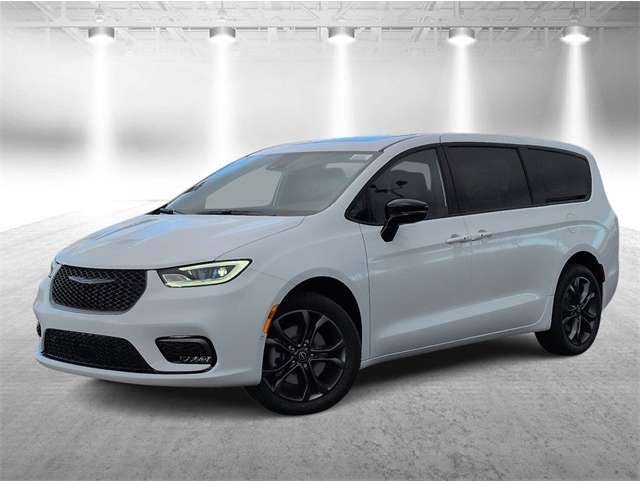 2026 Chrysler Pacifica Select's photo