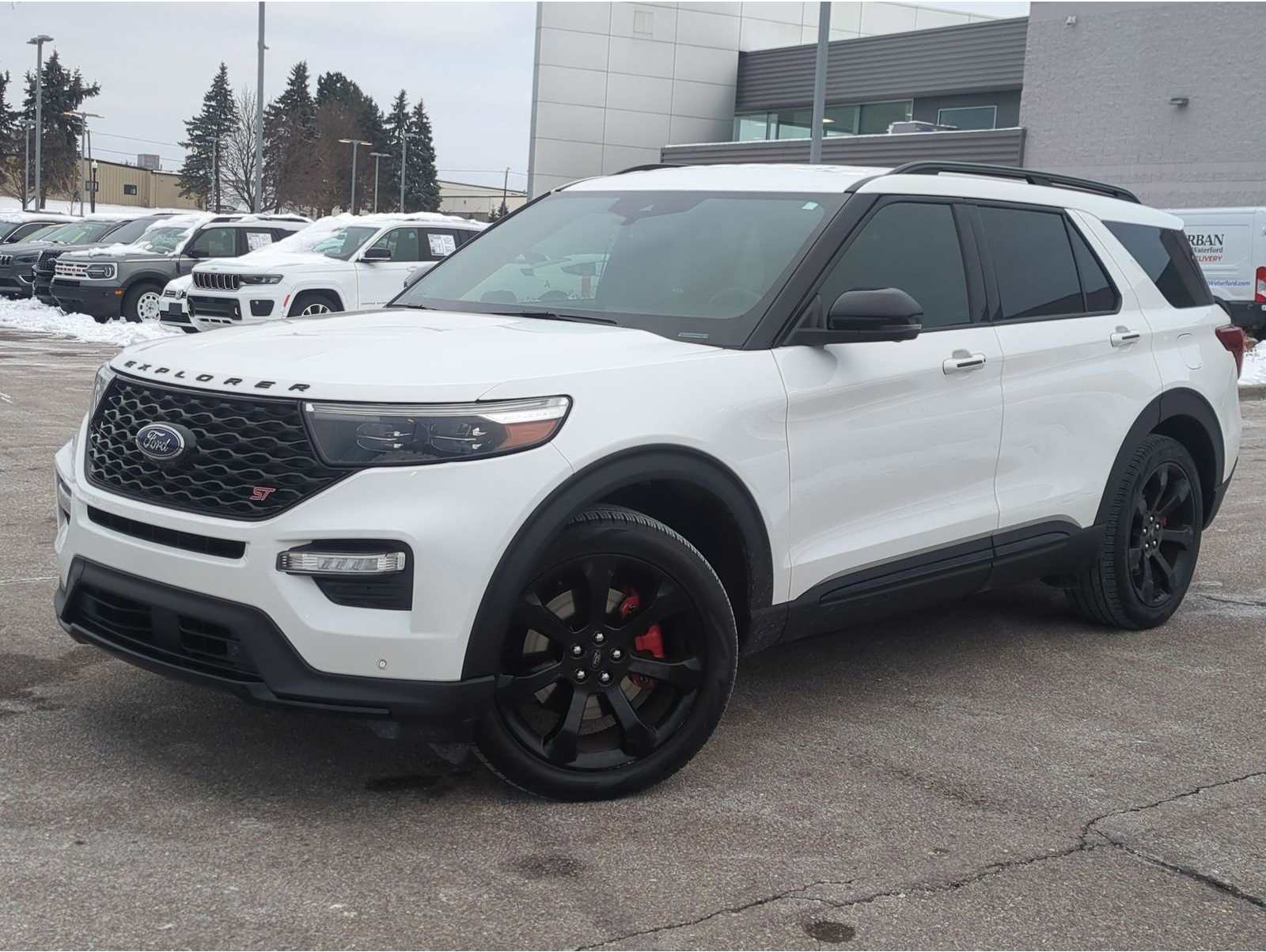 2022 Ford Explorer ST's photo