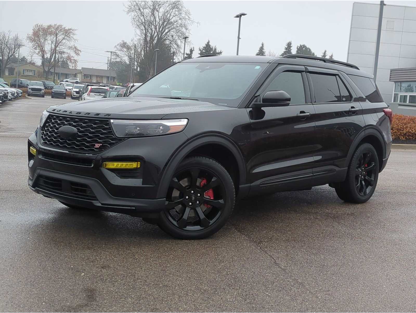 2023 Ford Explorer ST's photo