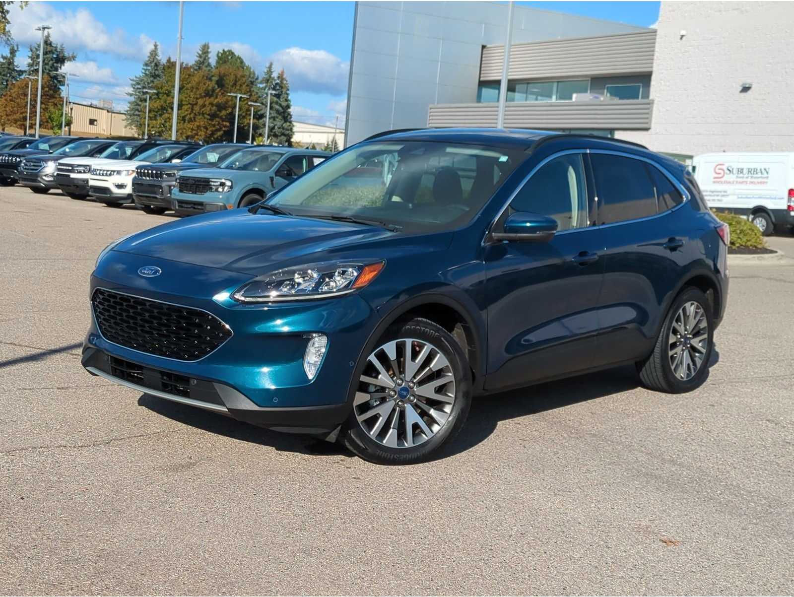 2020 Ford Escape Titanium's photo