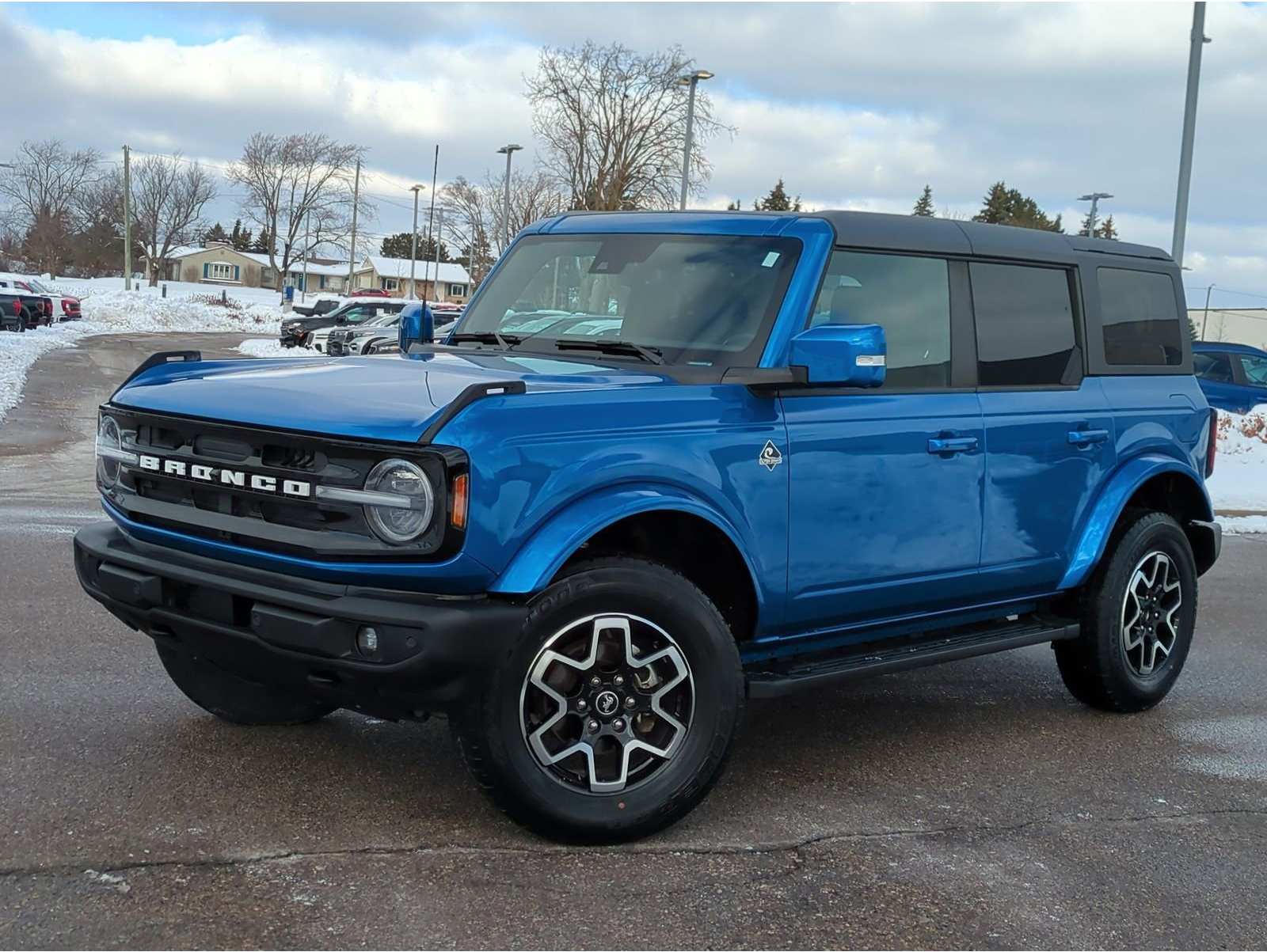 2022 Ford Bronco 4-Door Outer Banks's photo