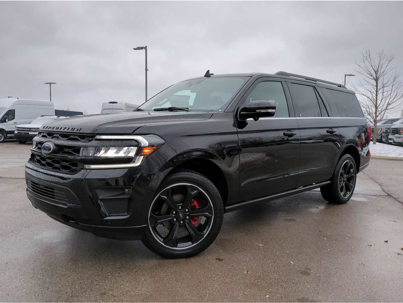 2024 Ford Expedition Limited's photo