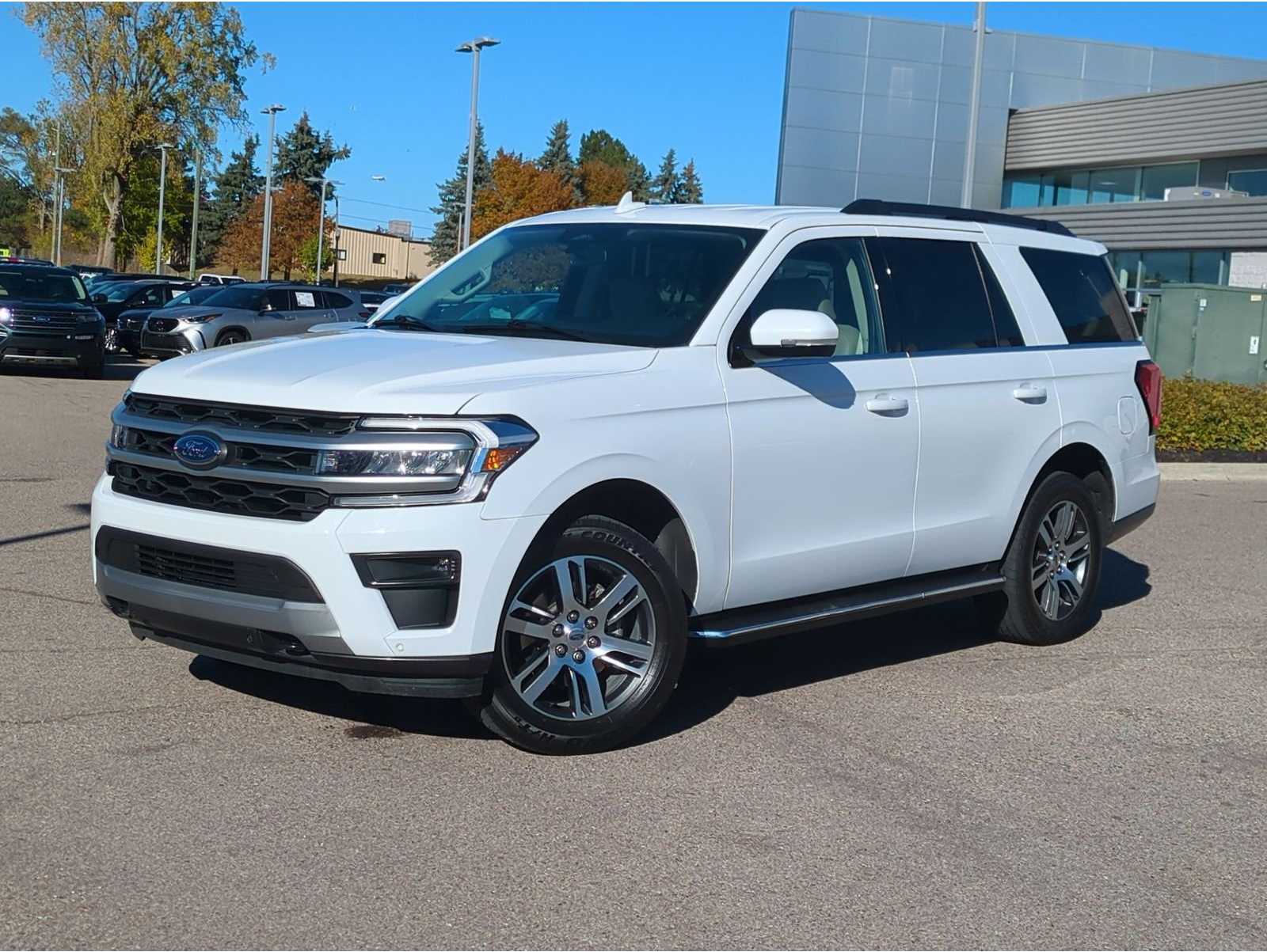 2022 Ford Expedition XLT's photo