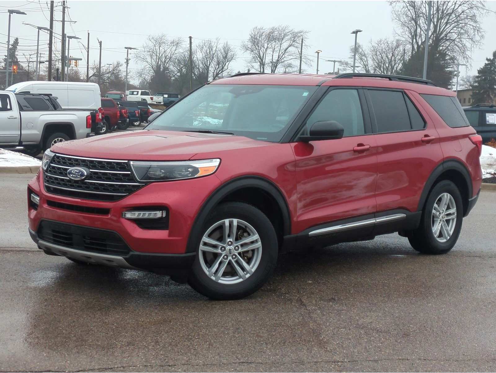 2022 Ford Explorer XLT's photo