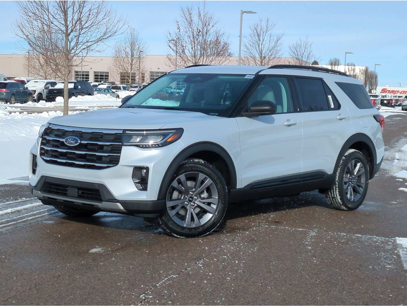 2026 Ford Explorer Active's photo