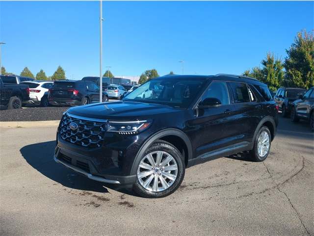 2025 Ford Explorer Platinum's photo