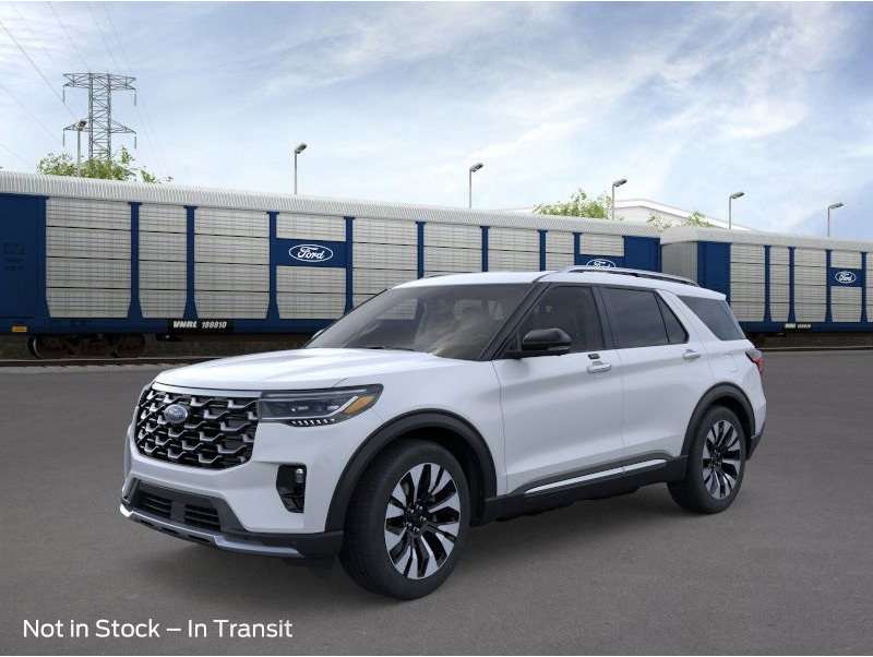 2026 Ford Explorer Platinum's photo