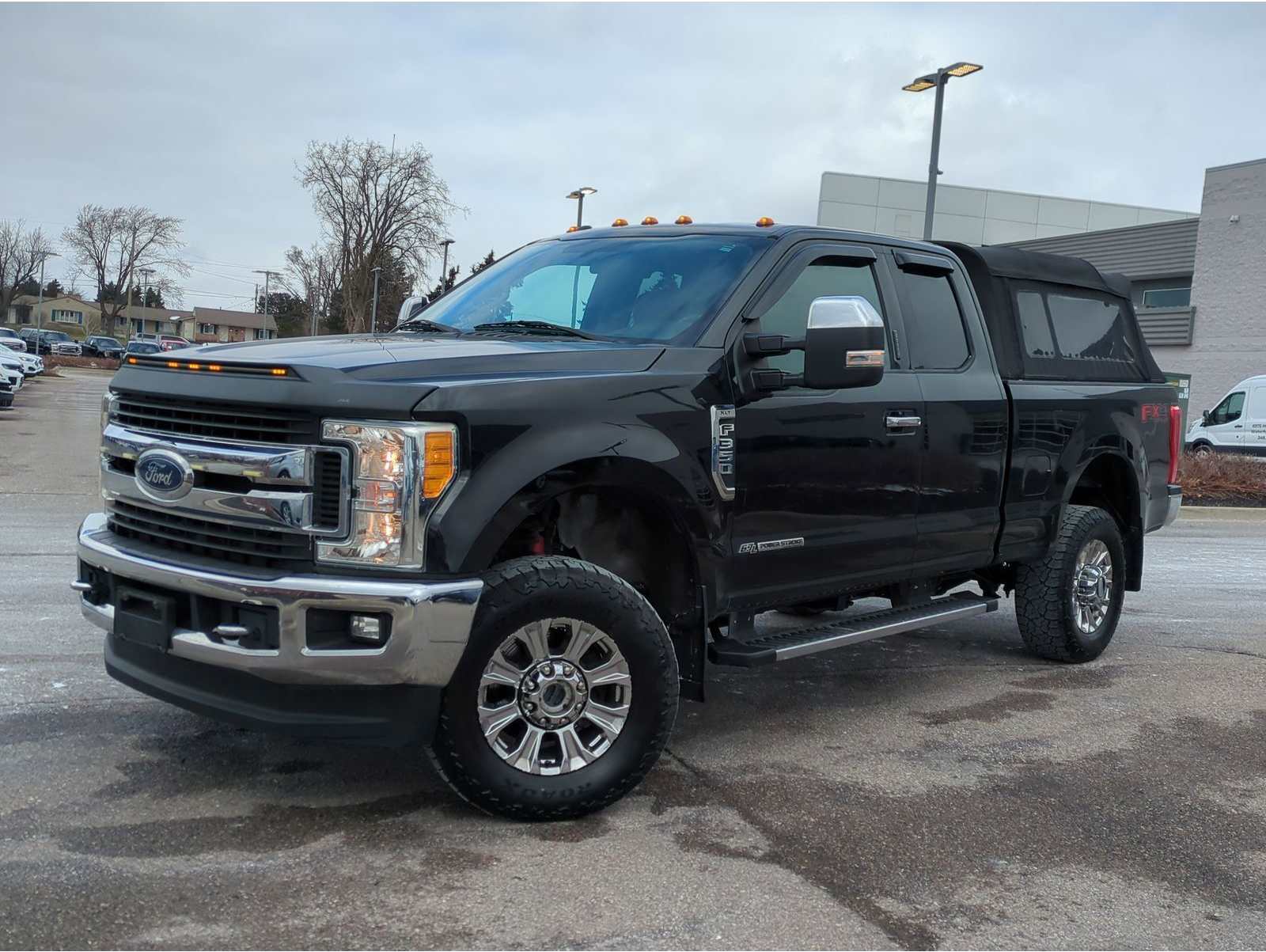 2017 Ford F-350 Super Duty XLT