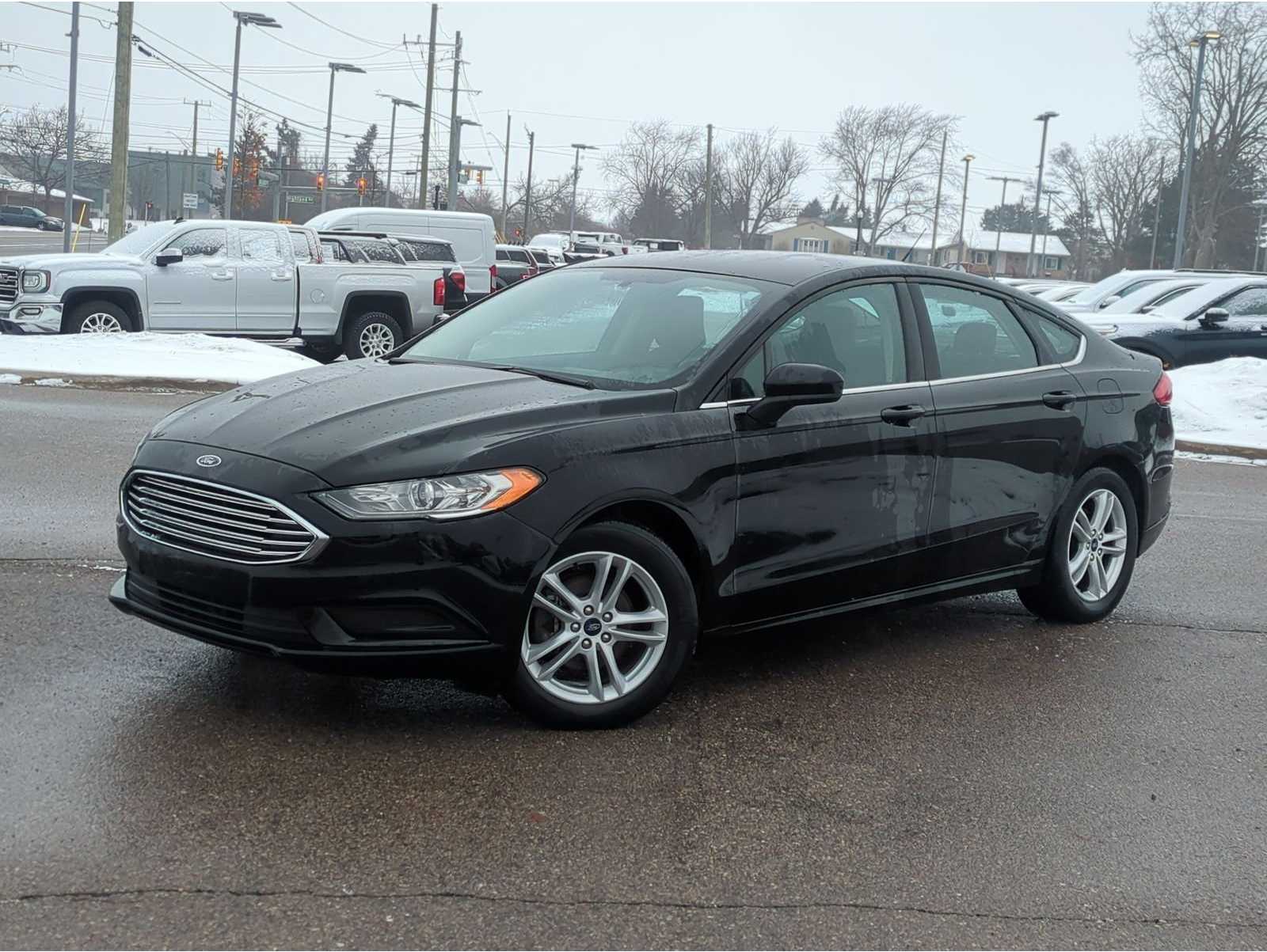 2018 Ford Fusion SE's photo