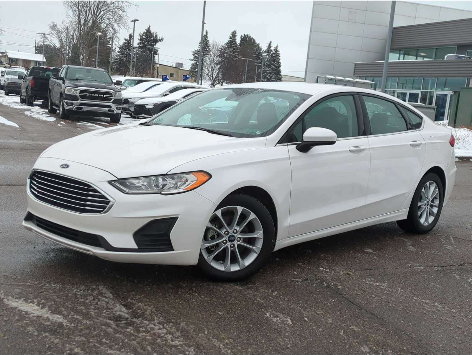 2020 Ford Fusion SE