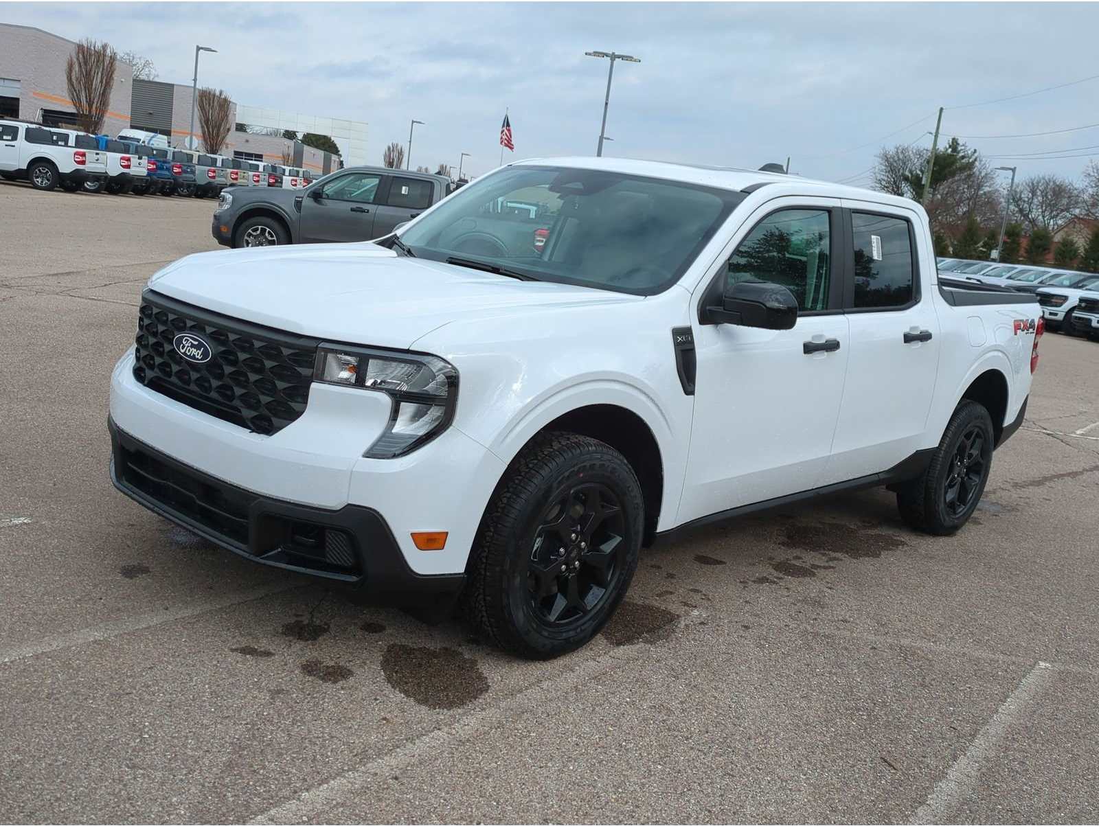 2025 Ford Maverick XLT's photo