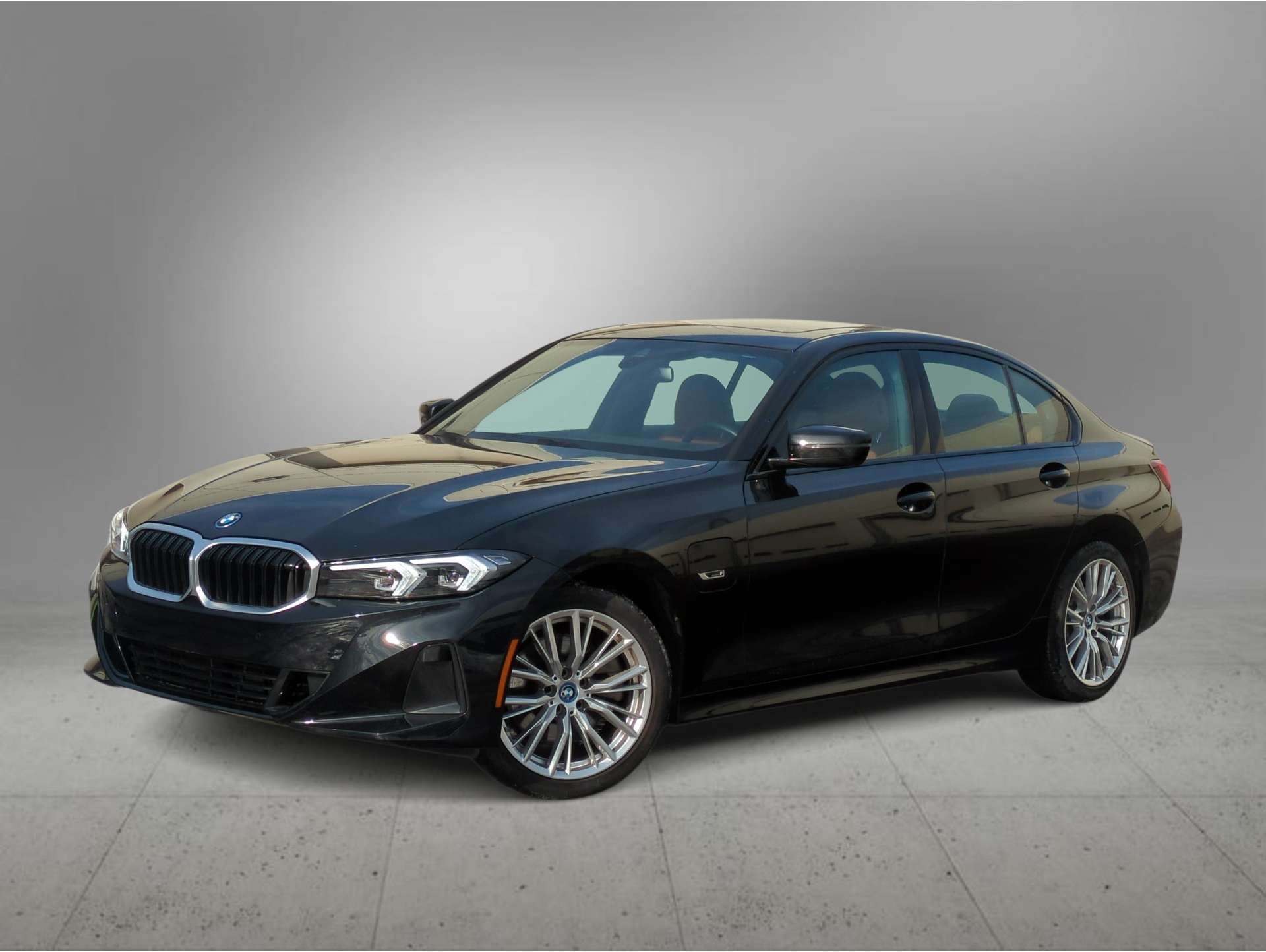 2023 BMW 3 Series 330e's photo