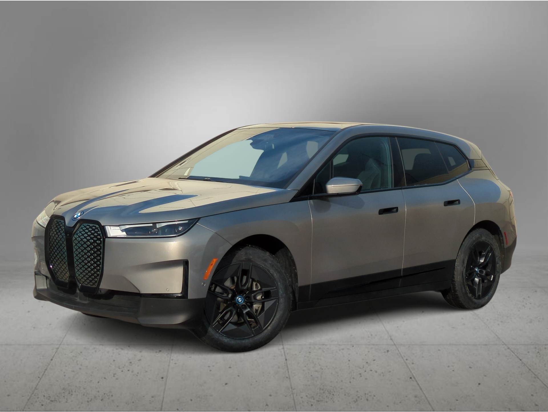 2025 BMW iX 50's photo