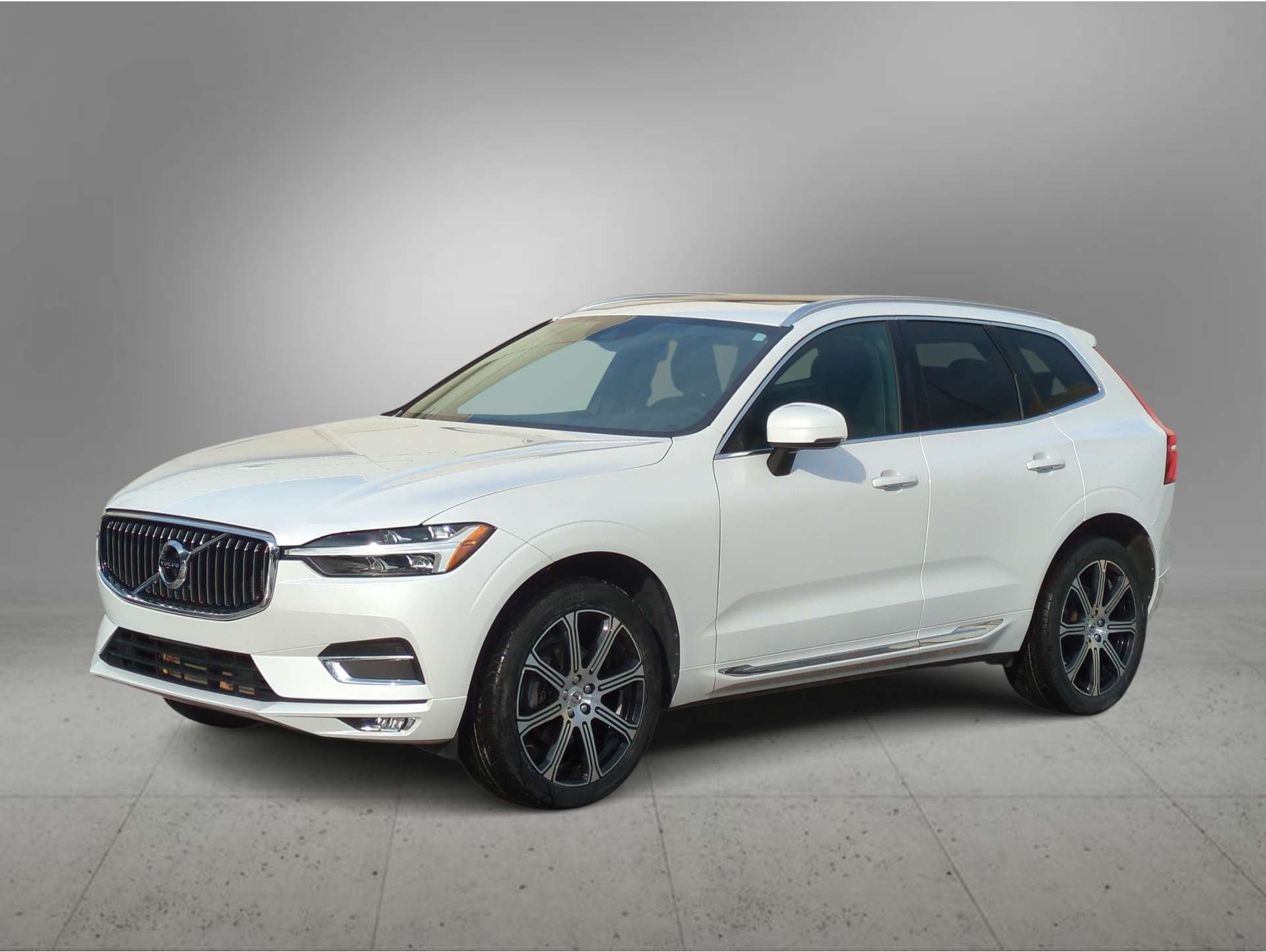 2021 Volvo XC60 Inscription's photo