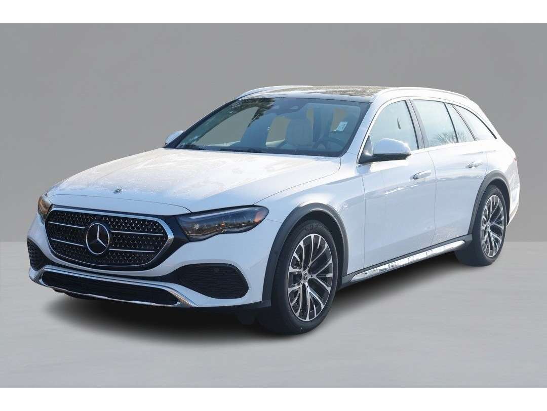 2025 Mercedes-Benz E-Class E450 All-Terrain's photo