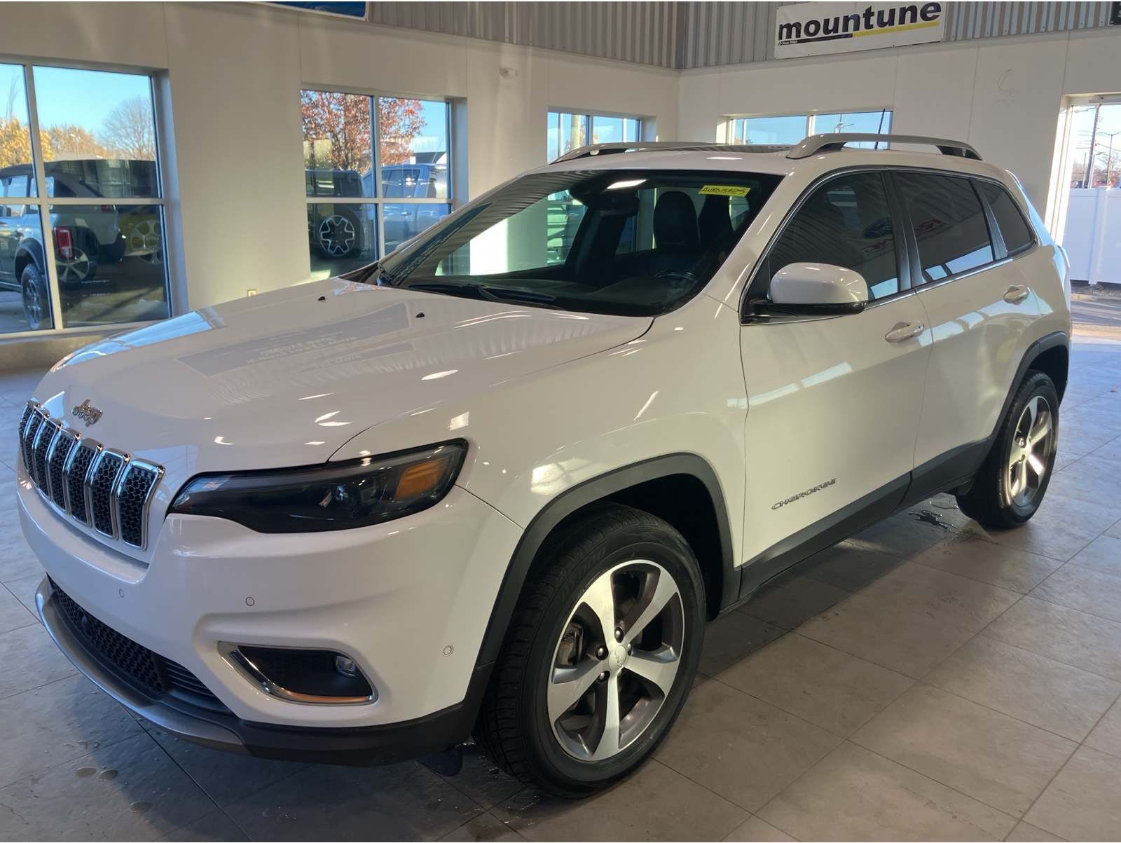 2021 Jeep Cherokee Limited's photo