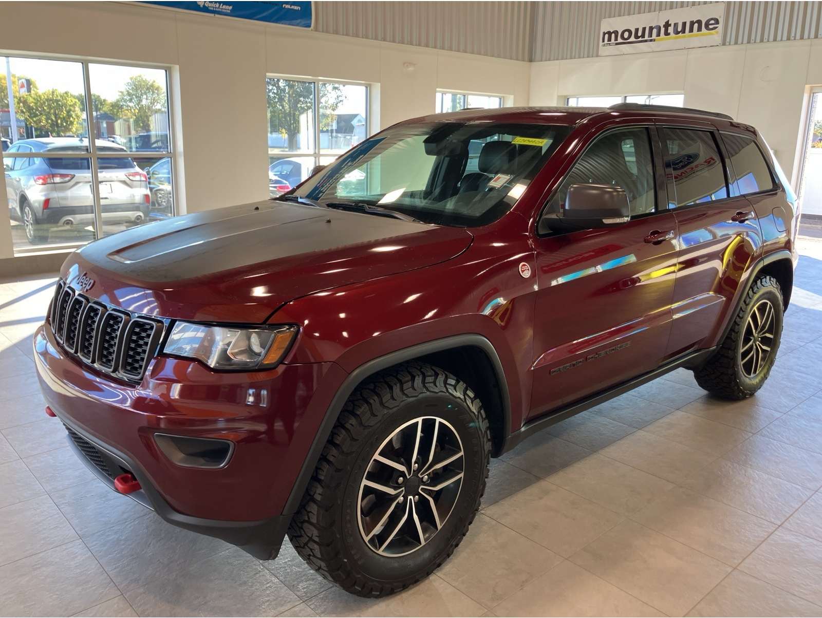 2020 Jeep Grand Cherokee Trailhawk's photo