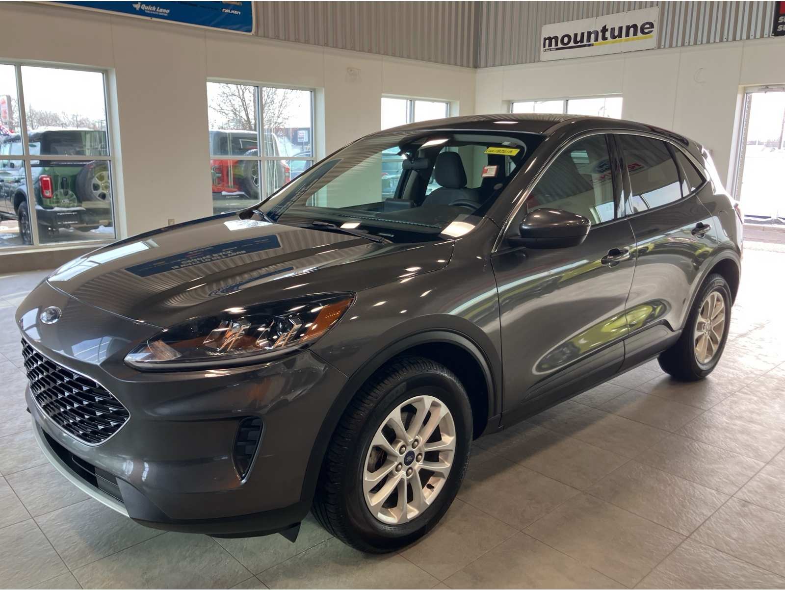 2020 Ford Escape SE's photo